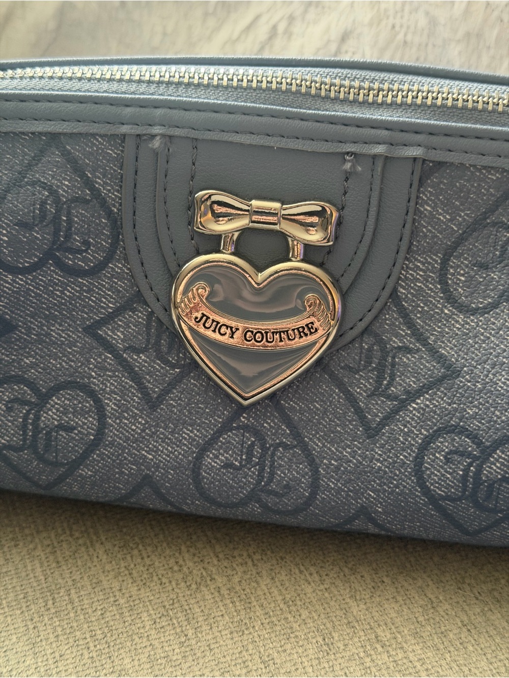 Juicy Couture Blue Heart-Accent Crossbody Bag with Chain Strap